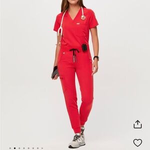 ❤️ FIGS Scrub Set - POP RED COLOR (Size M) - Great Condition